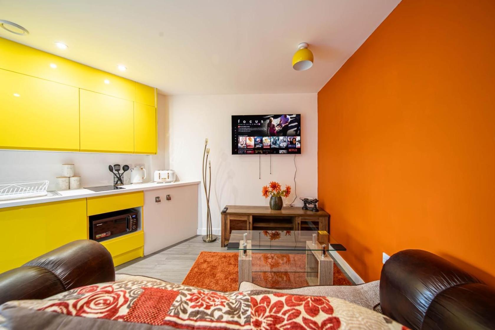 Corner Studio Apartment In Sheffield Exterior photo