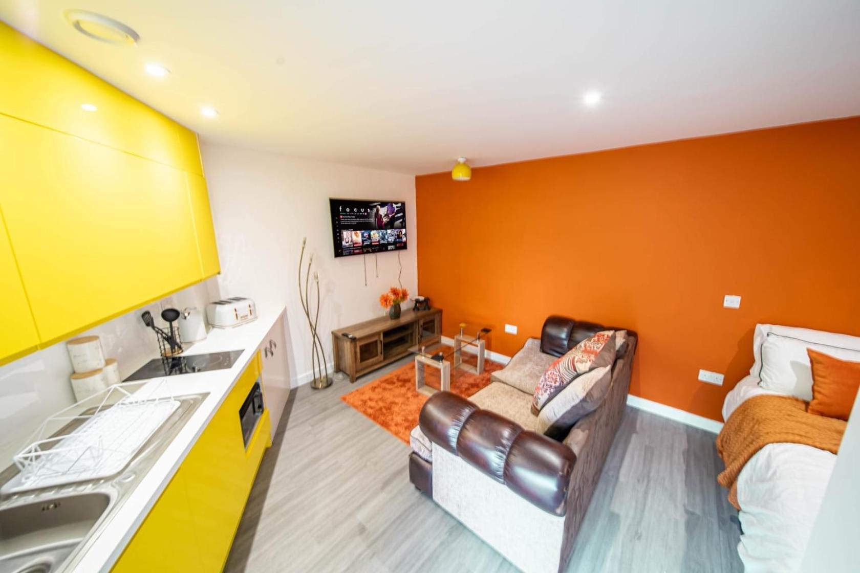 Corner Studio Apartment In Sheffield Exterior photo